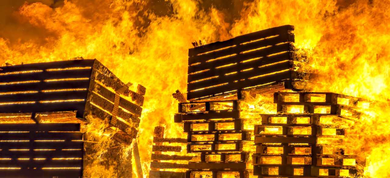 Essential Preparations to Protect Your Commercial Property on Bonfire Night | Johnson Controls