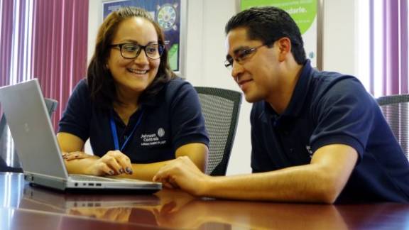 Two individuals engaged in an online conversation.