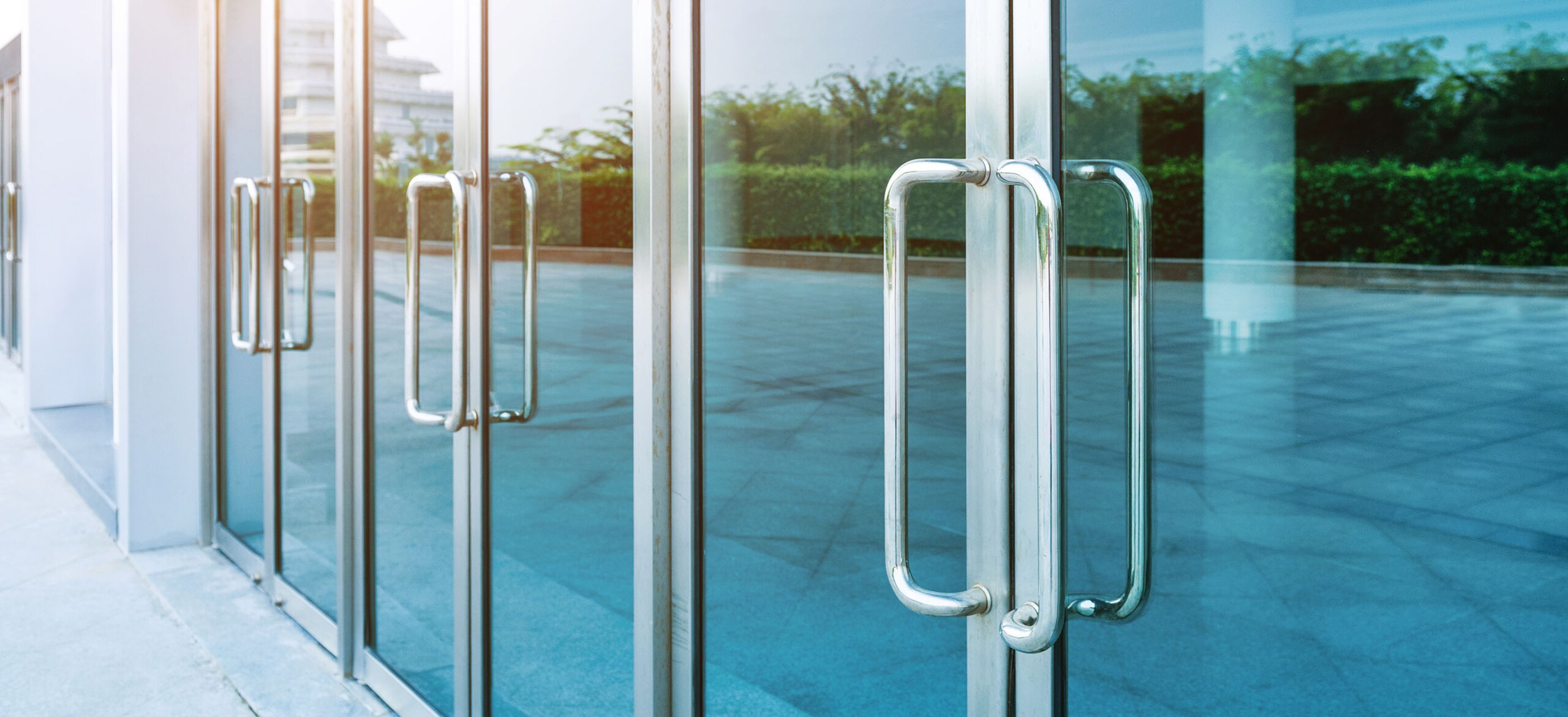 Security Doors – A Business Essential | Johnson Controls 